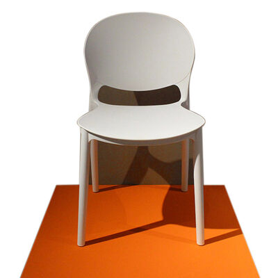 سعر جيد - PP GF كرسي بلاستيكي حديث مريح ودائم حل للجلوس خفيف الوزن للمكاتب المنزلية والمساحات التجارية الحزمة الحجم 71 × 46 × 91 سم الانترنت